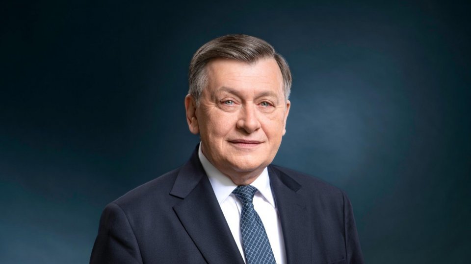 Crin Antonescu a catalogat drept „congresul trădătorilor” reuniunea extraordinară a Partidului Național Liberal (PNL) desfășurată duminică, invocând „impostură, nerușinare, josnicie și trădare” prin falsificarea istoriei formațiunii politice