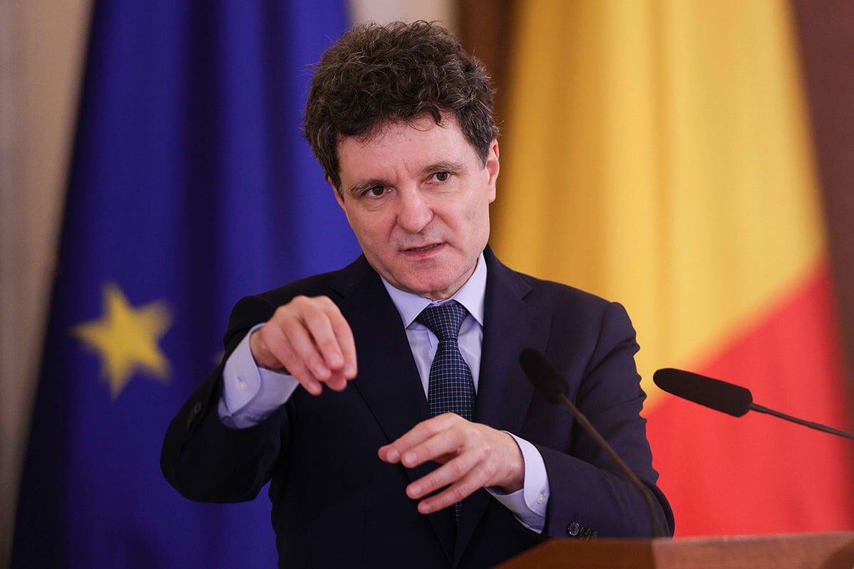 Premierul desemnat Adrian Veștea, în așteptarea votului în Parlament Președintele a reiterat că premierul desemnat, Adrian Veștea, are la dispoziție 10 zile pentru a forma cabinetul și a veni în fața Parlamentului pentru vot