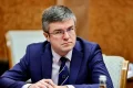 Irineu Darău acuză corupția la Brașov și trădarea liberală Ministrul USR al Dezvoltării, Irineu Darău, a lansat atacuri vehemente la adresa primarului Brașovului, liberalul George Scripcaru, și a premierului desemnat Adrian Veștea, acuzându-i pe aceștia de „confiscarea” liberalismului și de menținerea județului într-o stare de subdezvoltare prin intermediul unei rețele de interese