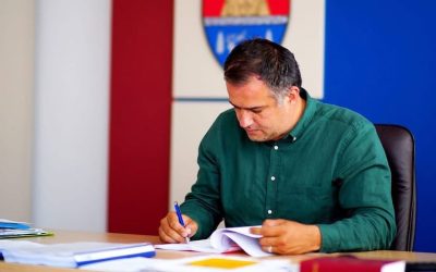 Mesajul lui Lucian Viziteu, posibil semnal de deschidere în USR După ce Eugen TOMAC și-a depus mandatul de premier desemnat, în contextul în care PNL, USR și UDMR au anunțat că nu vor susține cabinetul propus, Președintele României, Nicușor Dan, l-a desemnat pe ADRIAN VEȘTEA pentru funcția de prim-ministru