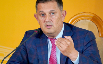 Statul român ar fi putut fi prejudiciat cu sume uriașe, de până la 30 de miliarde de lei, în scandalul privind manipularea indicelui ROBOR, susține avocatul și europarlamentarul AUR, Gheorghe Piperea