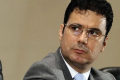 Rectorul SNSPA, Remus Pricopie, a cerut public demisia premierului desemnat Adrian Veștea și reluarea consultărilor politice de către Președintele Klaus Iohannis