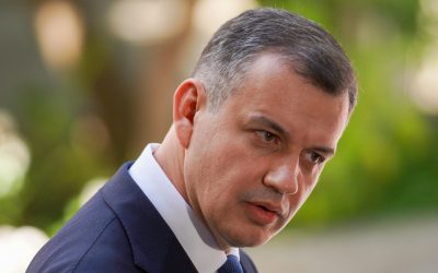 Premierul desemnat, EUGEN TOMAC, a finalizat ieri seară lista cabinetului său și a trimis-o către partidele politice, în vederea obținerii sprijinului necesar pentru a trece de votul din Parlament