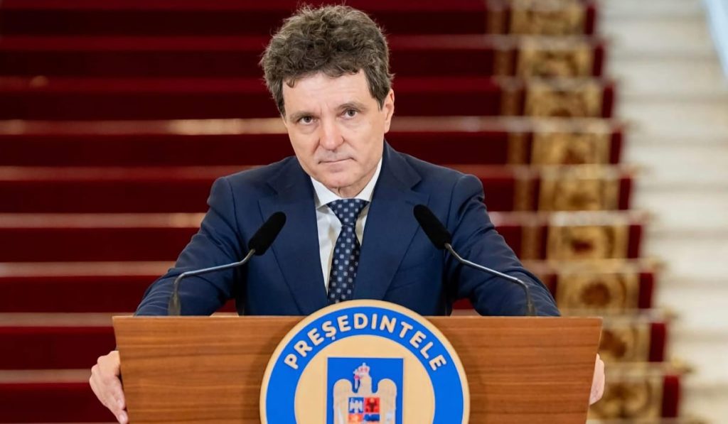 PSD își asumă guvernarea, dar exclude AUR de la discuții Partidul Social Democrat (PSD) și-a anunțat intenția de a prelua responsabilitatea formării unui nou guvern, solicitând o instalare rapidă în funcție din cauza multiplelor angajamente internaționale și a nevoii urgente de stabilitate economică