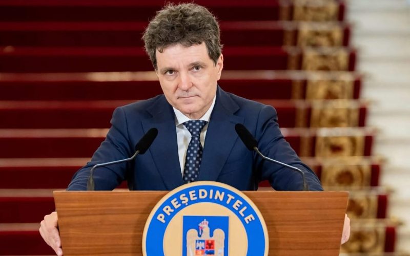 PSD își asumă guvernarea, dar exclude AUR de la discuții Partidul Social Democrat (PSD) și-a anunțat intenția de a prelua responsabilitatea formării unui nou guvern, solicitând o instalare rapidă în funcție din cauza multiplelor angajamente internaționale și a nevoii urgente de stabilitate economică