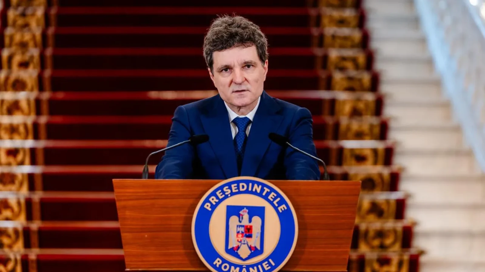Președintele României, Nicușor Dan, și-a publicat declarația de avere, un document de 33 de pagini care detaliază patrimoniul și o parte din creditorii săi, în special în contextul campaniei prezidențiale din 2025