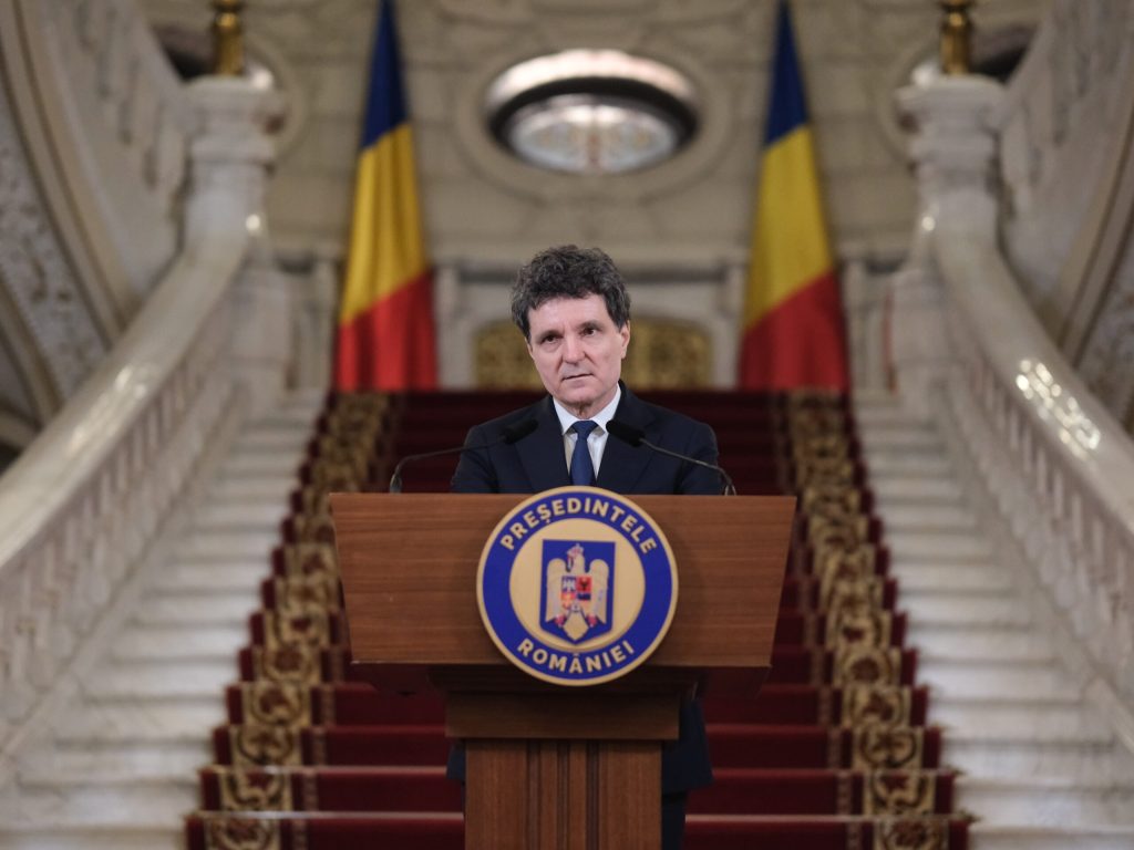 Președintele și premierul desemnat, apel la responsabilitate politică Președintele Nicușor Dan a atras astăzi atenția asupra necesității guvernării și responsabilității pe care aceasta o presupune, adresând un apel direct partidelor politice