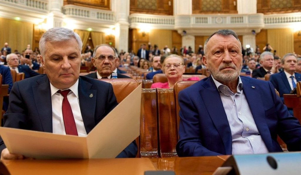 PSD recunoaște eroarea strategică în relația cu AUR Formarea noului Guvern a intrat într-un blocaj definitiv, iar jocurile politice din Parlament au anulat toate scenariile vehiculate până acum