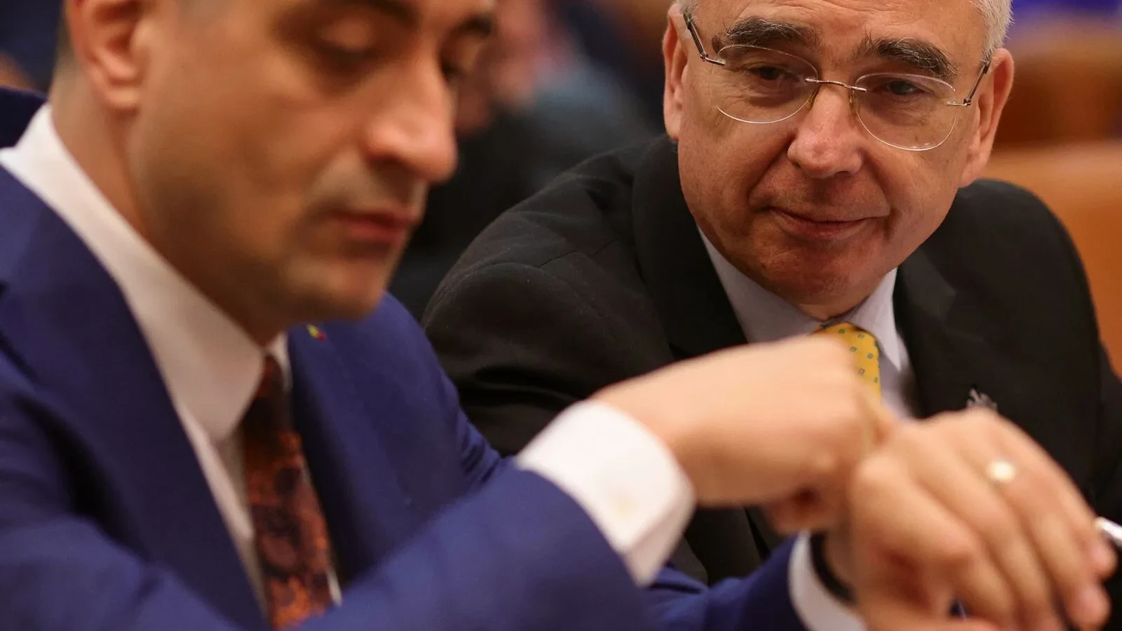 Respingerea Guvernului propus de Adrian Veștea adâncește incertitudinea politică, iar perspectivele unei stabilități guvernamentale pe termen lung sunt tot mai reduse, consideră liderul senatorilor AUR, Petrișor Peiu