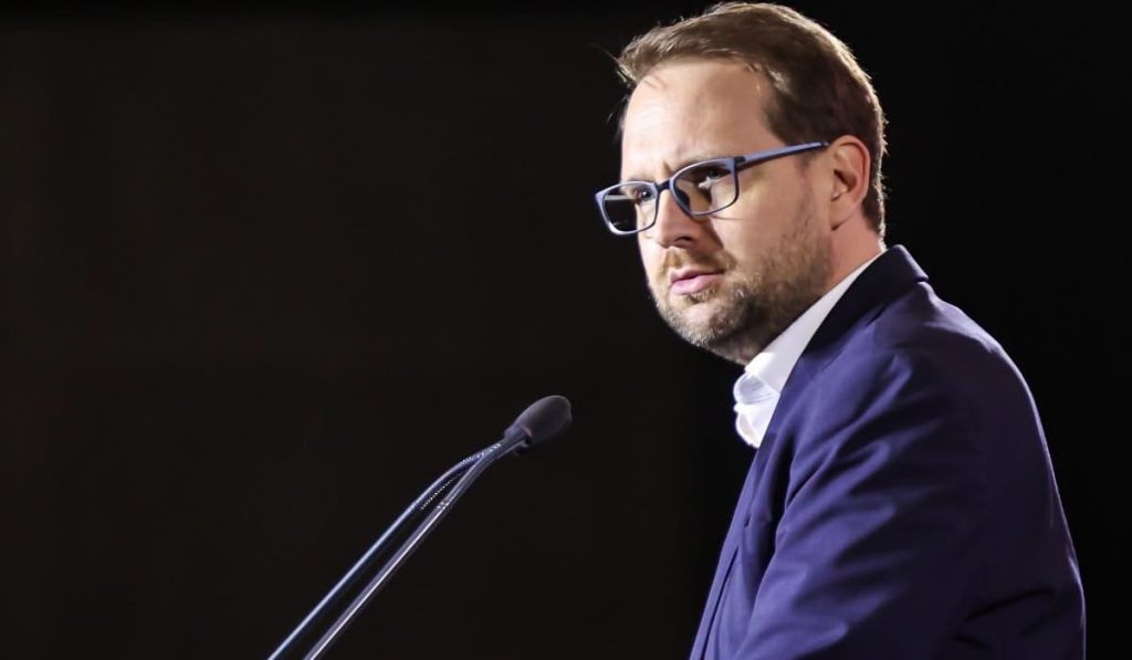 USR nu va vota un guvern monocolor PSD Uniunea Salvați România (USR) a anunțat clar că nu va susține formarea unui guvern condus exclusiv de Partidul Social Democrat (PSD)