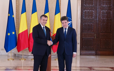 Tomac, un pas înapoi după discuția cu Președintele Iohannis Eugen Tomac a explicat joi decizia de a-și depune mandatul de a forma un nou guvern, invocând „inflexibilitatea” PNL și USR în negocierile politice