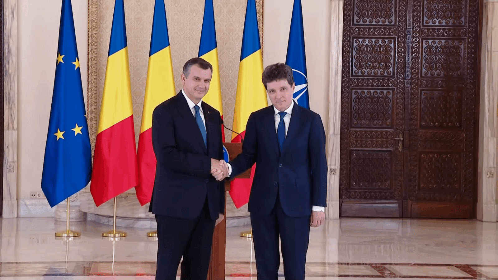 Tomac, un pas înapoi după discuția cu Președintele Iohannis Eugen Tomac a explicat joi decizia de a-și depune mandatul de a forma un nou guvern, invocând „inflexibilitatea” PNL și USR în negocierile politice
