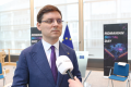 Republica Moldova începe negocierile de aderare la UE pe clustere Europarlamentarul și vicepreședintele Parlamentului European, Victor Negrescu, a salutat decizia autorităților europene de a permite Republicii Moldova să demareze negocierile de aderare la Uniunea Europeană pe clustere