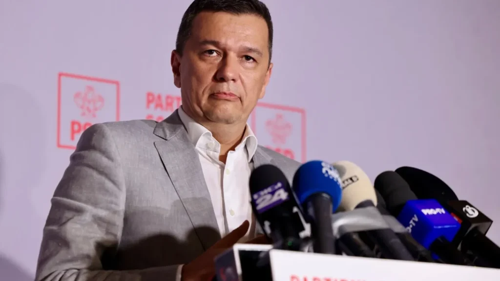 Sorin Grindeanu: PSD nu a luat o decizie privind susținerea premierului desemnat Adrian Veștea Președintele Partidului Social Democrat (PSD), Sorin Grindeanu, a declarat public, după ședința liderilor social-democrați, că formațiunea sa politică nu a luat încă o decizie referitoare la susținerea propunerii de premier, Adrian Veștea