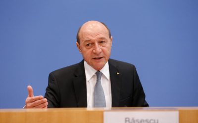 Fostul președinte Traian Băsescu acuză un blocaj politic fără precedent în România Fostul președinte Traian Băsescu a declarat că România traversează cea mai gravă criză politică de la Revoluție încoace, din cauza imposibilității formării unui guvern stabil