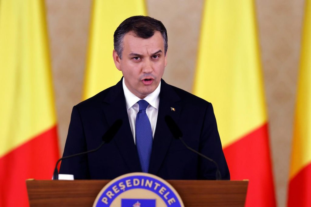 Nicușor Dan CELEBREAZĂ PARTIDELE ÎN SPRIJINUL LUI TOMACNNPresedintele Nicușor Dan a lansat un apel public către partidele politice pentru a susține nominalizarea lui Eugen Tomac pentru funcția de premier