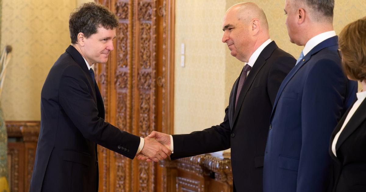 Ilie Bolojan: PNL și-a arătat responsabilitatea pentru România Ilie Bolojan, președintele Partidului Național Liberal (PNL), a declarat că liberalii au acționat responsabil în contextul situației politice actuale, subliniind că formațiunea politică a pus interesele țării mai presus de considerente electorale