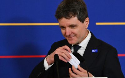 Guvernul Tomac, pe muchie de cuțit: Partidele se delimitează, scenarii noi pe masă Misiunea lui Eugen Tomac de a forma unNou Guvern pare să se împotmolească, surse politice indicând o probabilitate tot mai mică de succes