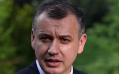 PNL respinge Guvernul Tomac, premierul desemnat ripostează Premierul desemnat, Eugen Tomac, a transmis un mesaj ferm către Partidul Național Liberal (PNL) pe platforma Facebook, ca răspuns la decizia liberalilor de a nu susține învestirea guvernului