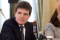 Guvern minoritar pro-occidental, în discuții avansate Președintele Nicușor Dan a anunțat miercuri seară, la Cluj-Napoca, că discuțiile pentru desemnarea unui nou premier au ajuns într-un stadiu avansat, concluzia preliminară fiind formarea unui guvern minoritar cu orientare pro-occidentală