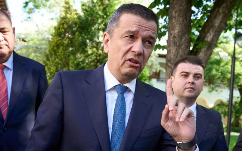 PSD închide ușa negocierilor pentru un nou guvern Partidul Social Democrat (PSD) a anunțat că nu mai înaintează o nouă propunere pentru formarea guvernului, invocând epuizarea spațiului de compromis și acuzații la adresa partenerilor liberali și USR de prelungire intenționată a crizei politice