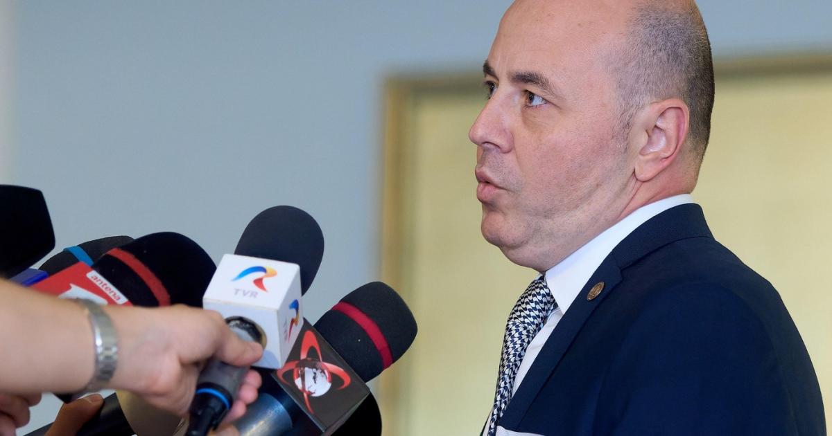 Ambasada Chinei critică vizita unui deputat român în Taiwan Deputatul român Alexandru Muraru a reacționat ferm la criticile venite din partea Ambasadei Chinei la București, vizând o postare pe Facebook a reprezentanței diplomatice chineze, pe care a calificat-o drept o „poziție (violând limba română)”