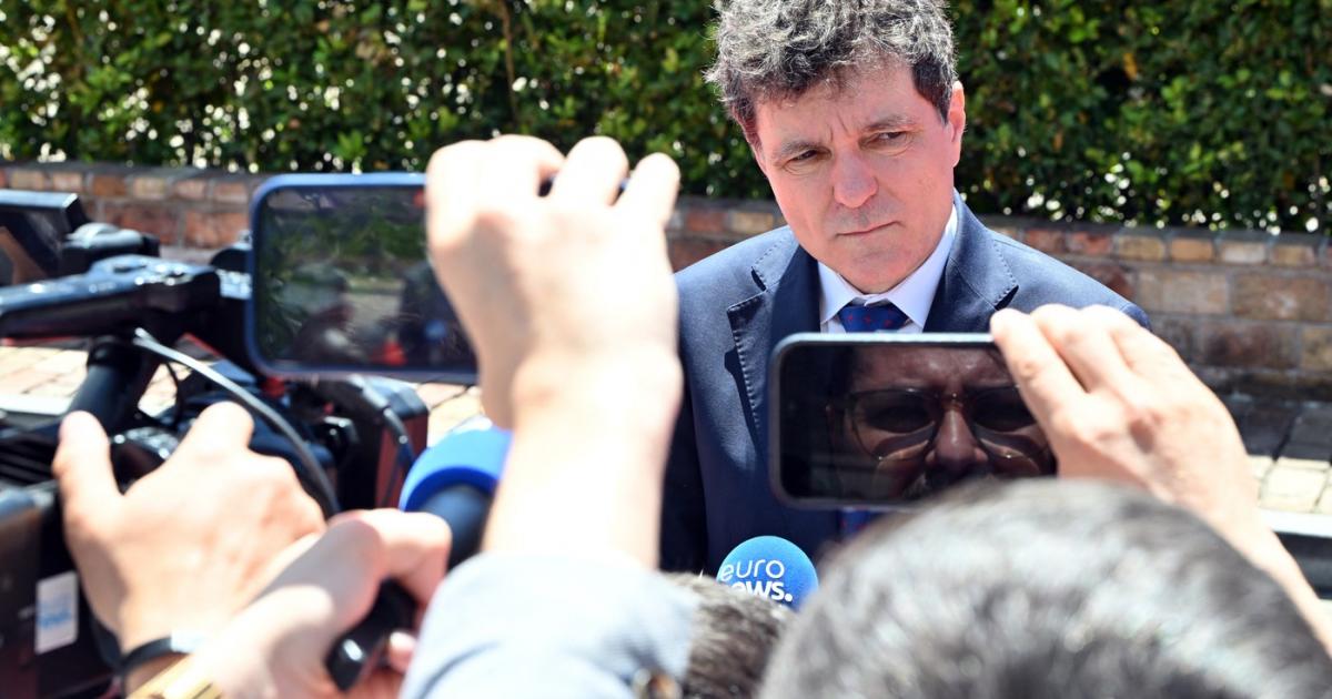 Siguranța pe Litoral, Asigurată prin Măsuri Sporite Președintele Nicușor Dan a oferit asigurări cu privire la siguranța turiștilor pe litoralul românesc, în contextul incidentelor recente, precum pătrunderea unei drone marine în Portul Constanța