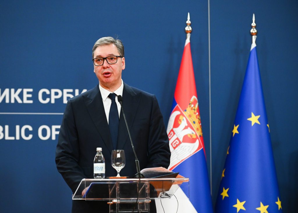 Președintele Serbiei, Aleksandar Vučić, a declarat joi, 11 iunie, că intenționează să demisioneze din funcție în „viitorul apropiat”, o decizie care ar putea surveni mult mai curând decât se anticipa inițial, conform declarațiilor sale