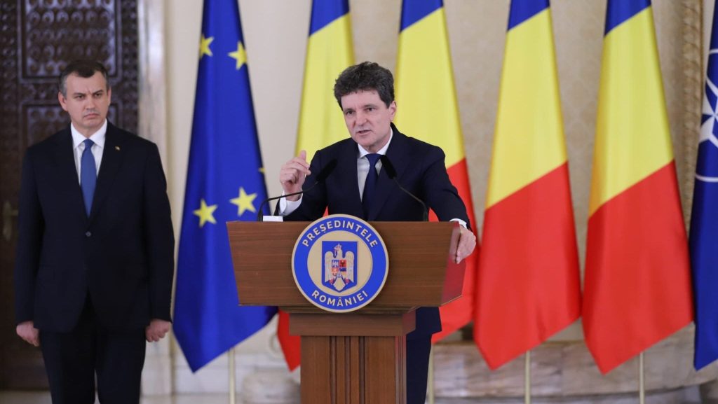 Președintele Îngrijorat de Stabilitatea Politică și Economică Președintele și-a exprimat puternice îngrijorări referitoare la direcția pro-occidentală a României și la riscul unei căderi economice bruște, afirmând că aceste aspecte sunt puse în discuție în contextul actual politic