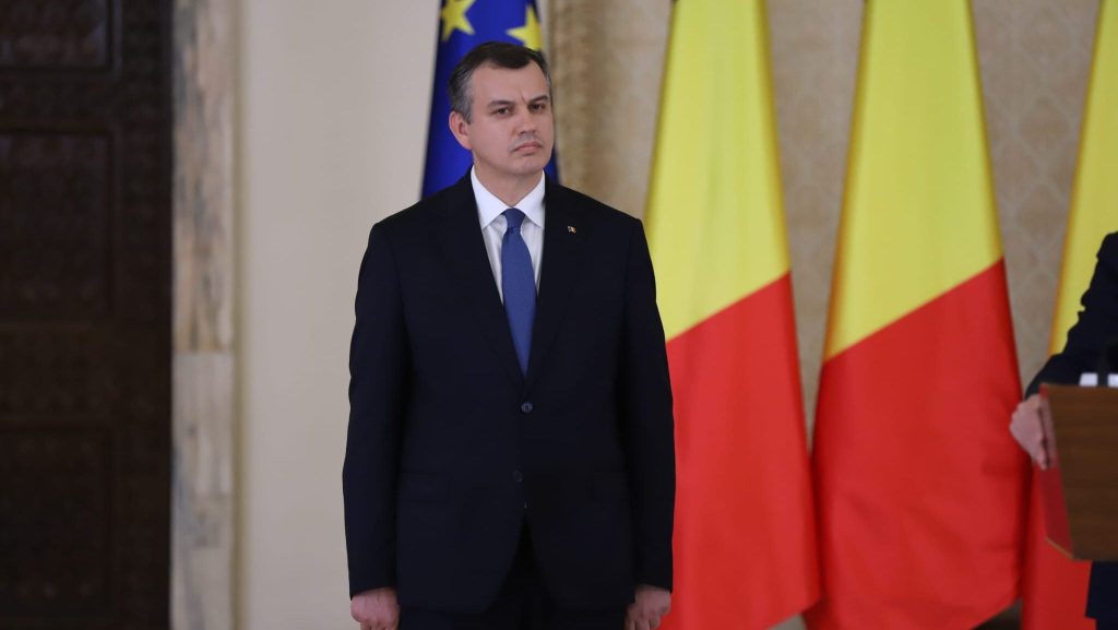 Tomac, optimist în ciuda refuzului PNL: „Cei care țin cu România sunt așteptați alături de mine” Eugen Tomac, propus pentru funcția de premier, a transmis un mesaj clar către PNL, afirmând că a înțeles și respectă decizia liberalilor de a merge în opoziție