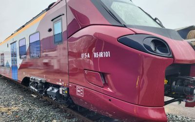 Tren nou Alstom, atacat cu pietre pe ruta Constanța-București