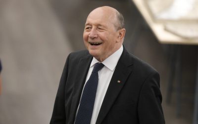 Băsescu, acuzații la adresa lui Bolojan: „Mimează ruptură de PSD pentru prezidențiale” Fostul președinte Traian Băsescu a lansat acuzații vehemente la adresa premierului Ilie Bolojan, susținând că acesta ar „mima” o ruptură de PSD doar pentru a-și facilita candidatura la alegerile prezidențiale