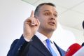 Tomac: România are nevoie de un guvern politic înainte de 31 august Consilierul prezidențial onorific Eugen Tomac trage un semnal de alarmă cu privire la necesitatea stringentă a formării unui guvern cu puteri depline în România, înainte de termenul limită de 31 august, impus de îndeplinirea jaloanelor din Planul Național de Redresare și Reziliență (PNRR)