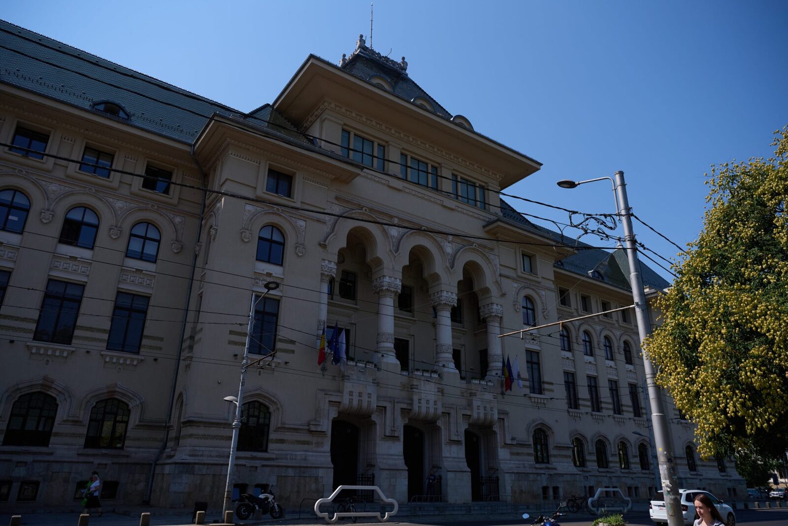 1,5 milioane lei pentru scandalul Primăriei Capitalei