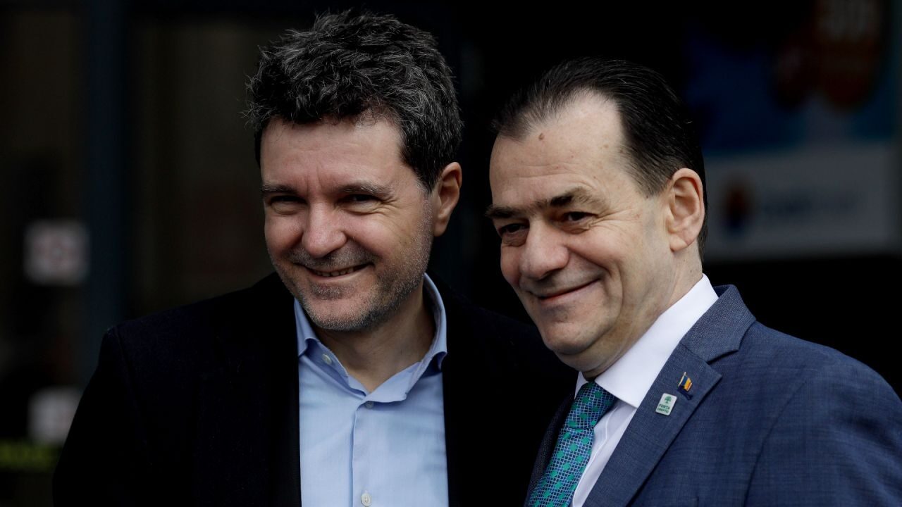 Demersuri guvernamentale blocate, președintele invocă incertitudinea Președintele Nicușor Dan se confruntă cu o blocare politică prelungită, guvernul fiind fără un cabinet funcțional de două luni
