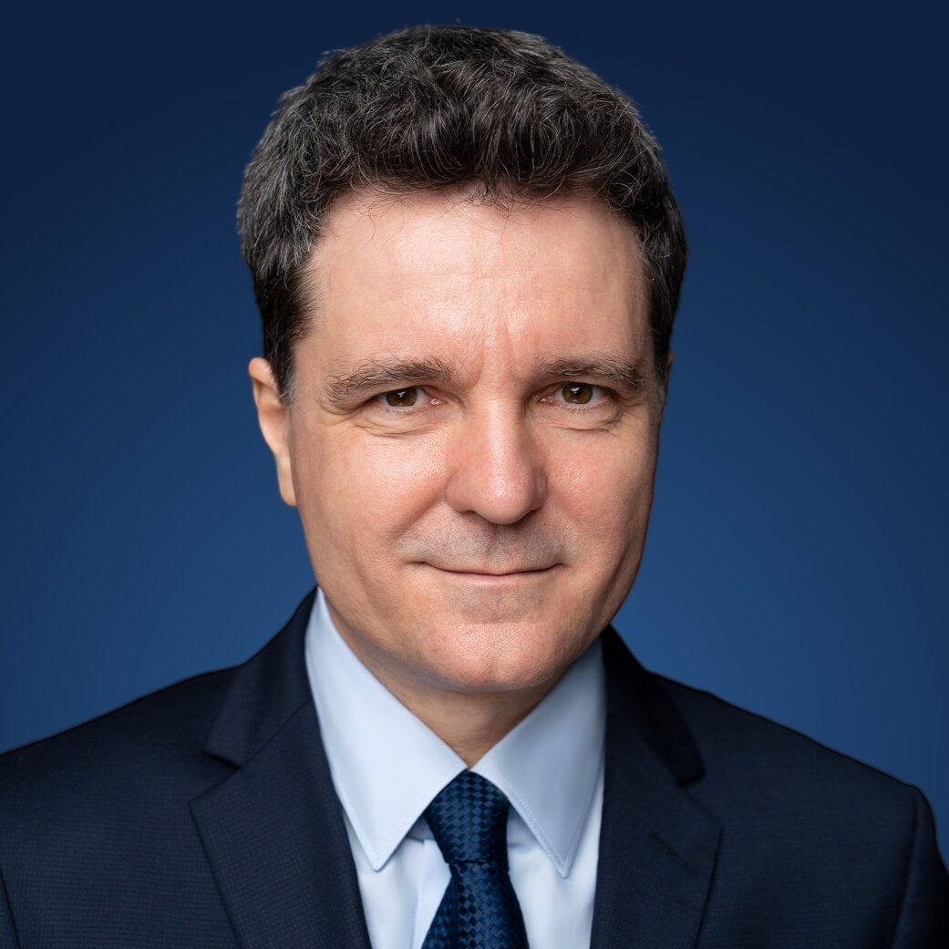Nicușor Dan, în Paris de Ziua Franței, participă la Coaliția de Voință