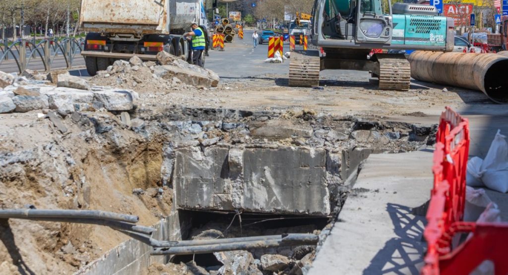 București: 5 șantiere majore, 4.000 de blocuri afectate de lipsa apei calde