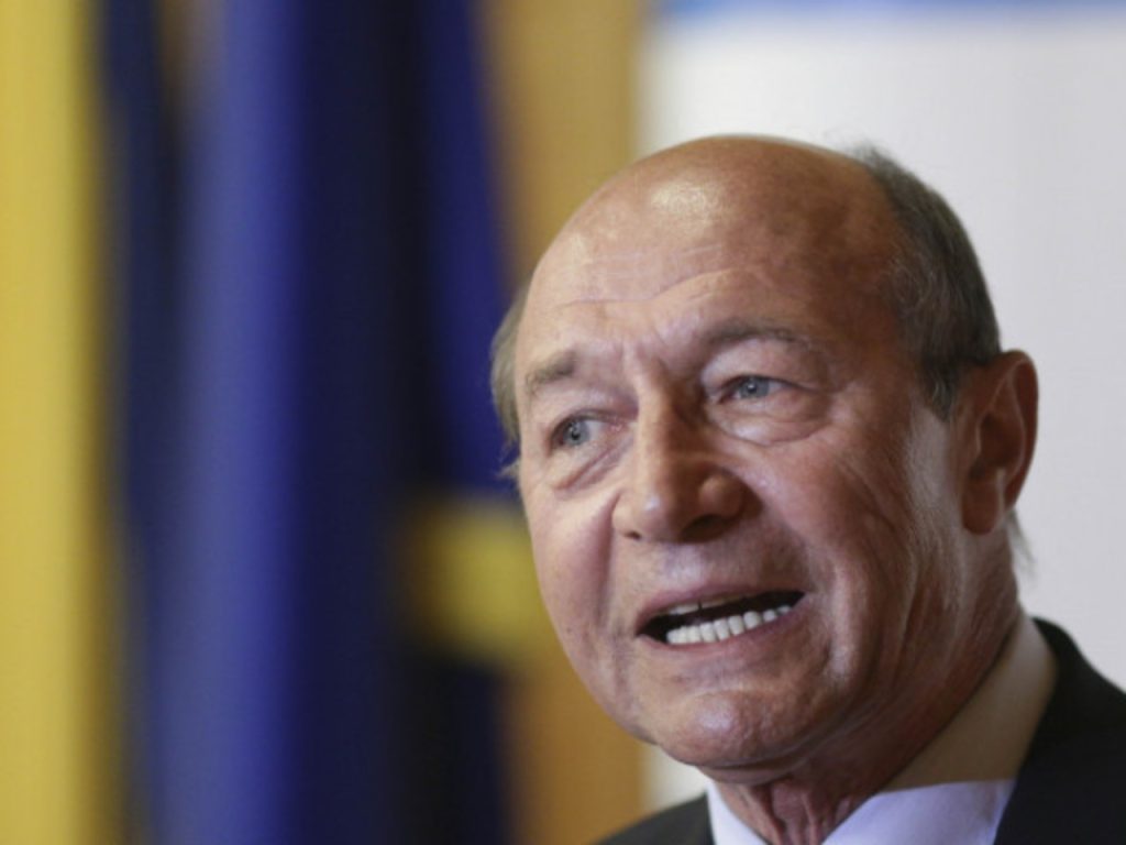 Criza guvernamentală, analizată de Traian Băsescu Traian Băsescu, fost președinte al României, a intervenit telefonic la România TV pentru a discuta despre impasul politic major în care se află țara, marcat de lipsa unui guvern cu puteri depline