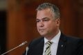 Scântei în conducerea PNL: Veștea contestă planurile de reorganizare ale lui Bolojan Tensiuni interne au marcat ședința conducerii PNL de luni, unde Adrian Veștea, președintele filialei PNL Brașov, a criticat vehement intenția liderului partidului, Ilie Bolojan, de a reorganiza mai multe organizații județene