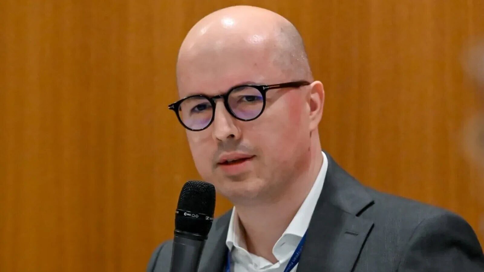 Europarlamentarul român Andi Cristea a reunit, la Parlamentul European, oficiali importanți din industria auto europeană pentru a discuta despre viitorul sectorului