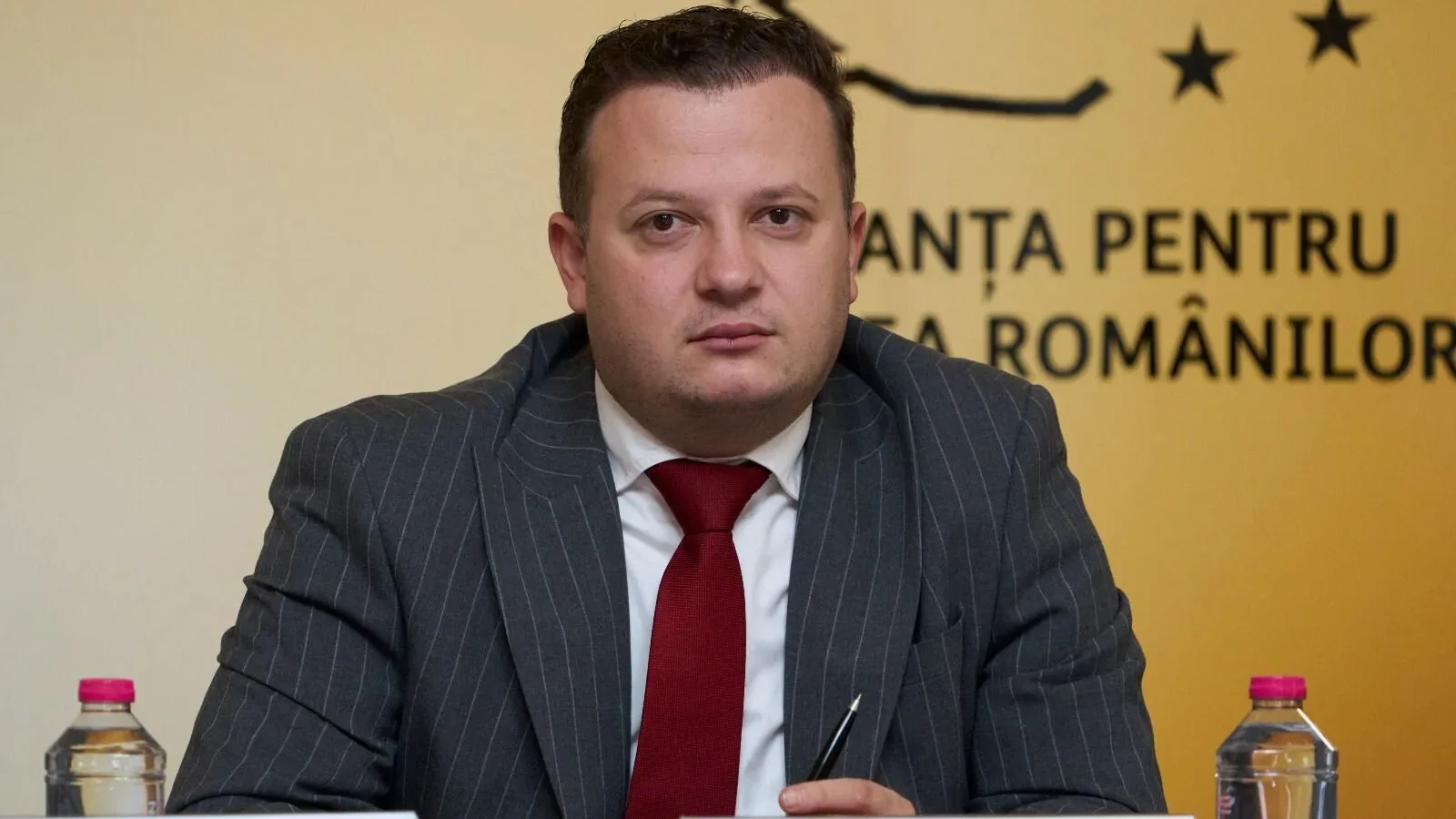 Viceprimarul Sectorului 2, Andrei Ohaci (AUR), trage un semnal de alarmă cu privire la starea economiei naționale, declarând că aceasta stagnează periculos