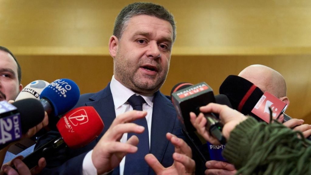 Primarul General sub Control Judiciar Acuzat de Luare de Mită Primarul Capitalei, CIPRIAN CIUCU, a declarat astăzi, la ieșirea de la Poliție unde a semnat controlul judiciar, că este nevinovat și nu a primit nicio mită
