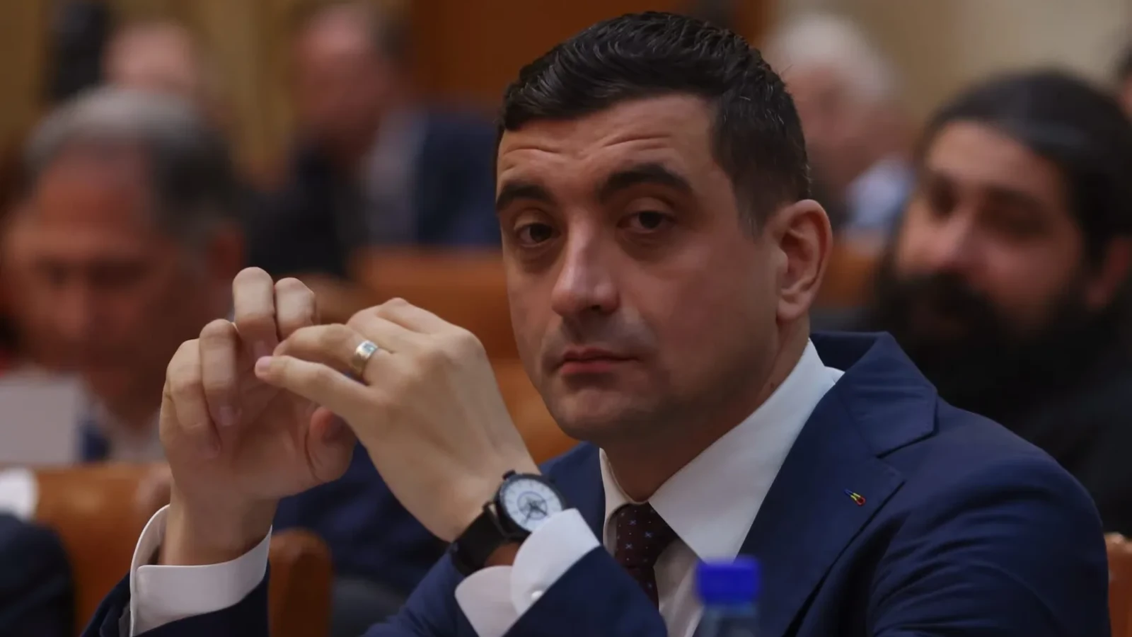 George Simion, liderul AUR, acuză România de condus din exterior și cere alegeri anticipate, într-un interviu acordat publicației poloneze Fronda.pl
