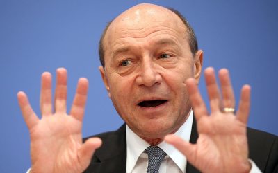 Băsescu critică vehement numirea premierului și blochează țara: „Nicuşor Dan şi-a abandonat rolul de preşedinte” Fostul președinte Traian Băsescu a atacat dur instituția prezidențială și modul în care este gestionată criza politică, arătând cu degetul spre actualul șef al statului, Nicușor Dan
