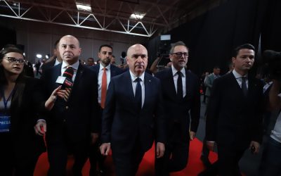 PNL reorganizează structurile de conducere în șase filiale Biroul Politic Național al Partidului Național Liberal a decis, printr-o decizie cu o majoritate de două treimi, demiterea președinților și dizolvarea Birourilor Politice Județene și de Sector pentru șase filiale