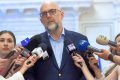 Kelemen Hunor, președintele UDMR, și-a exprimat rezervele față de desemnările premierului Nicușor Dan, Eugen Tomac și Adrian Veștea, afirmând că el ar fi procedat diferit