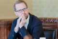 Dominic Fritz, liderul USR, acuză că ministrul Sorin Grindeanu interferează în activitatea Agenției Naționale de Integritate (ANI) pentru a-și consolida poziția în PSD