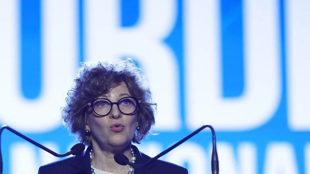 Vicepremierul demis Oana Gheorghiu a transmis un mesaj de Ziua Independenței Statelor Unite ale Americii, celebrând valorile libertății și demnității, concomitent subliniind importanța parteneriatului strategic dintre România și SUA