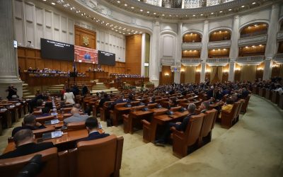 Parlamentarii români se pregătesc pentru o creștere semnificativă a veniturilor în următorii ani, odată cu implementarea noii legi a salarizării