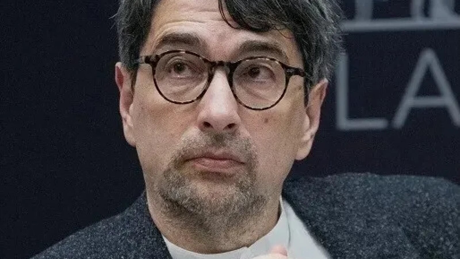 Sever Voinescu, redactor șef al publicației Dilema, clarifică rolul său în elaborarea raportului privind populismul, un document emis recent de Administrația Prezidențială a României și care a generat deja discuții contradictorii în spațiul public